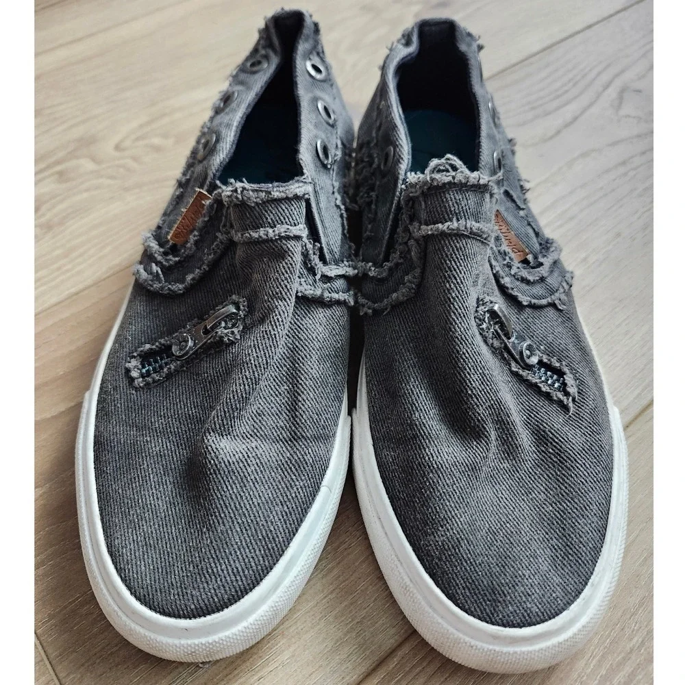 Blowfish Malibu Play Grey Distressed Denim Slip On Sneakers Frayed Faux Zipper
